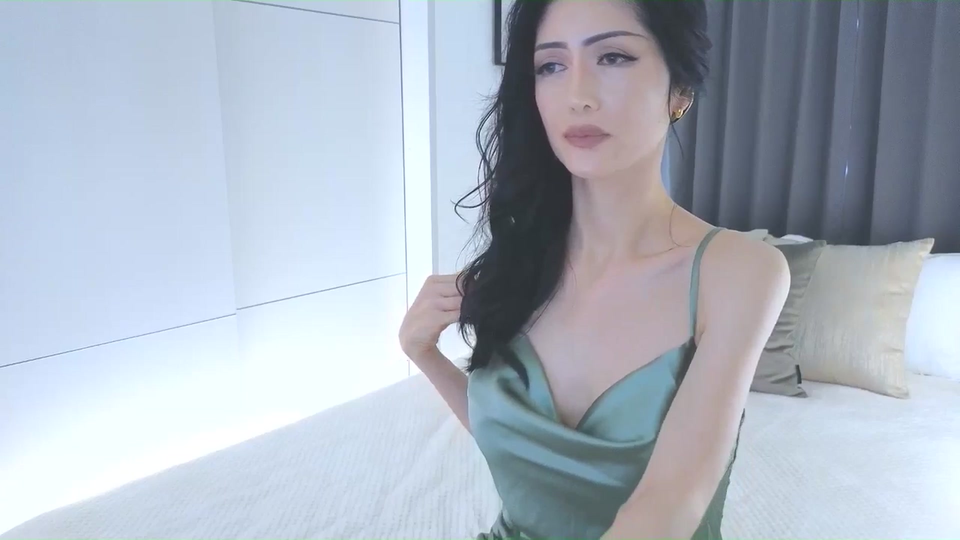 Gallery image thumbnail from Eleah's myfreecams stream on, 01/18/2026, 02:50 image 18 of 20