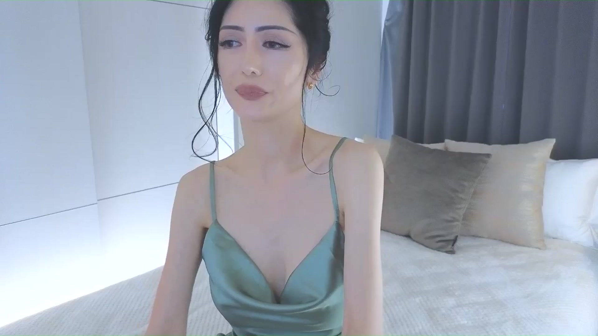 Gallery image thumbnail from Eleah's myfreecams stream on, 01/18/2026, 07:49 image 13 of 20