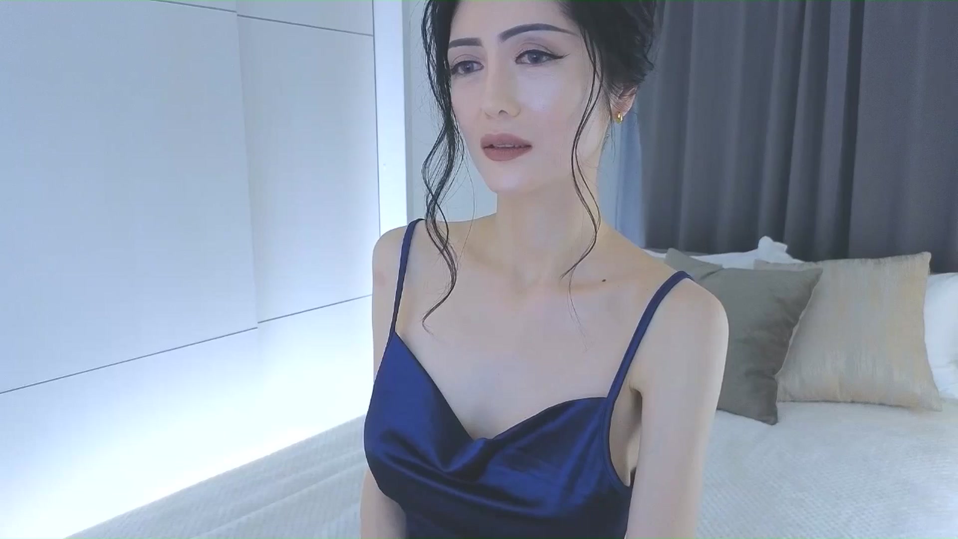 Gallery image thumbnail from Eleah's myfreecams stream on, 02/15/2026, 04:18 image 11 of 20
