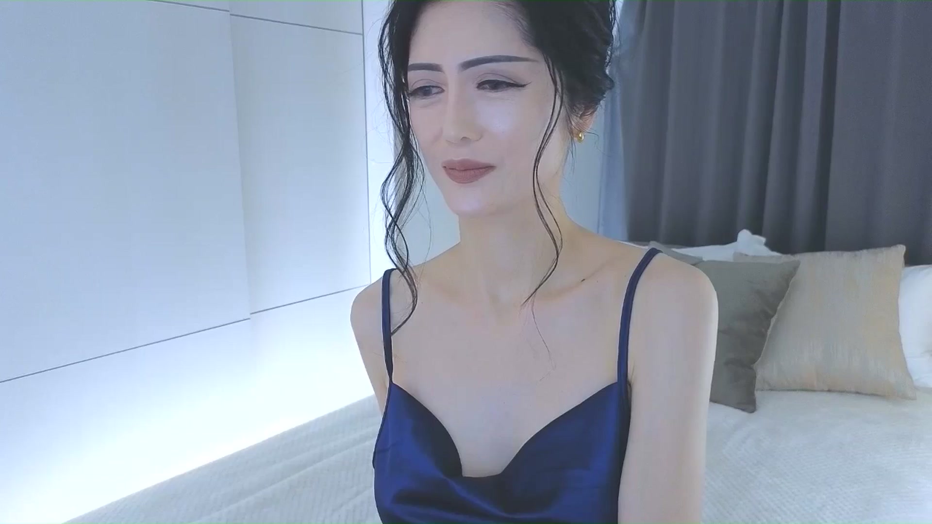 Gallery image thumbnail from Eleah's myfreecams stream on, 02/15/2026, 04:18 image 6 of 20