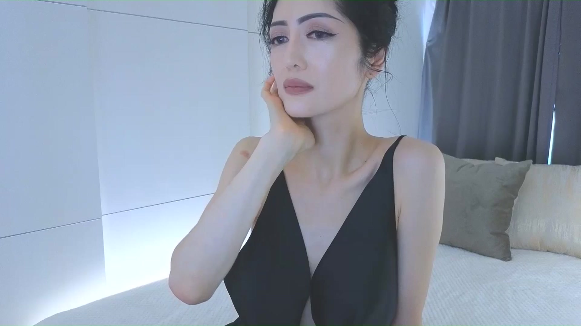 Gallery image thumbnail from Eleah's myfreecams stream on, 02/19/2026, 05:32 image 17 of 20