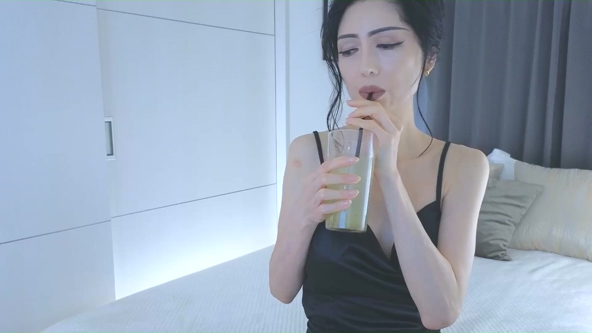 Gallery image thumbnail from Eleah's myfreecams stream on, 02/26/2026, 02:27 image 15 of 20