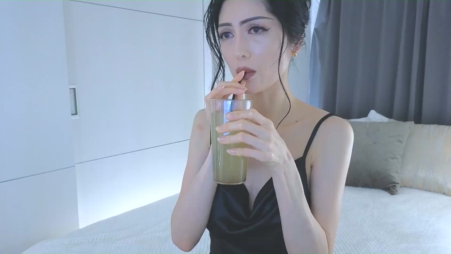 Gallery image thumbnail from Eleah's myfreecams stream on, 02/26/2026, 07:05 image 16 of 20