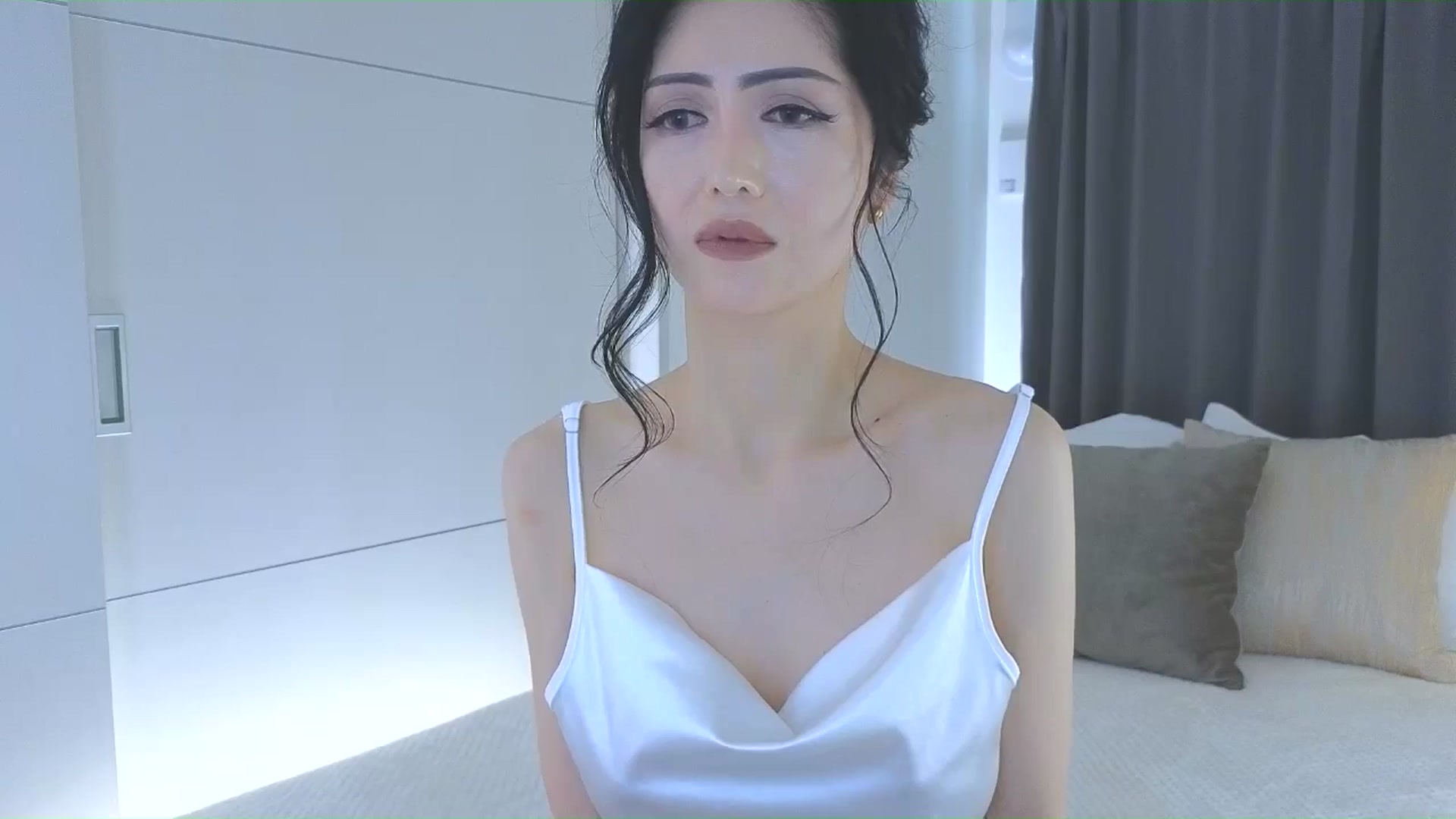Gallery image thumbnail from Eleah's myfreecams stream on, 03/01/2026, 07:21 image 10 of 20