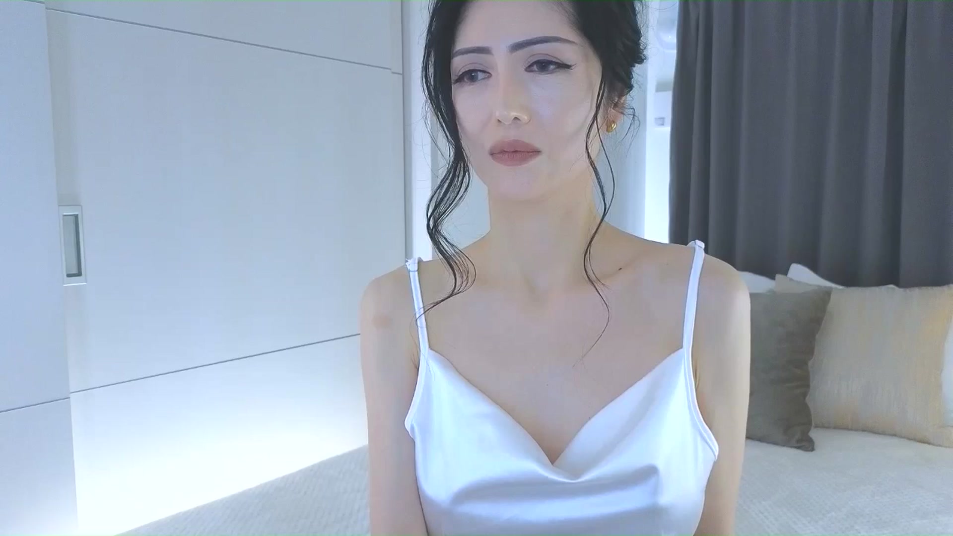 Gallery image thumbnail from Eleah's myfreecams stream on, 03/01/2026, 07:21 image 9 of 20