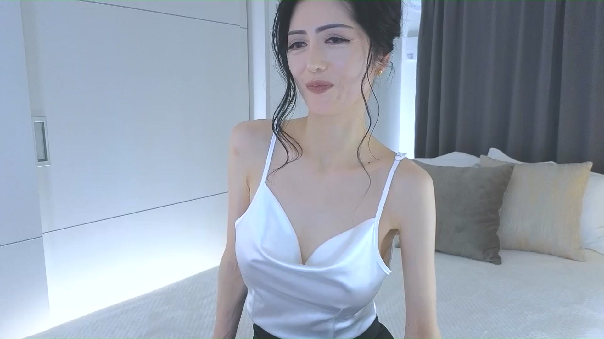 Gallery image thumbnail from Eleah's myfreecams stream on, 03/01/2026, 07:38 image 8 of 20