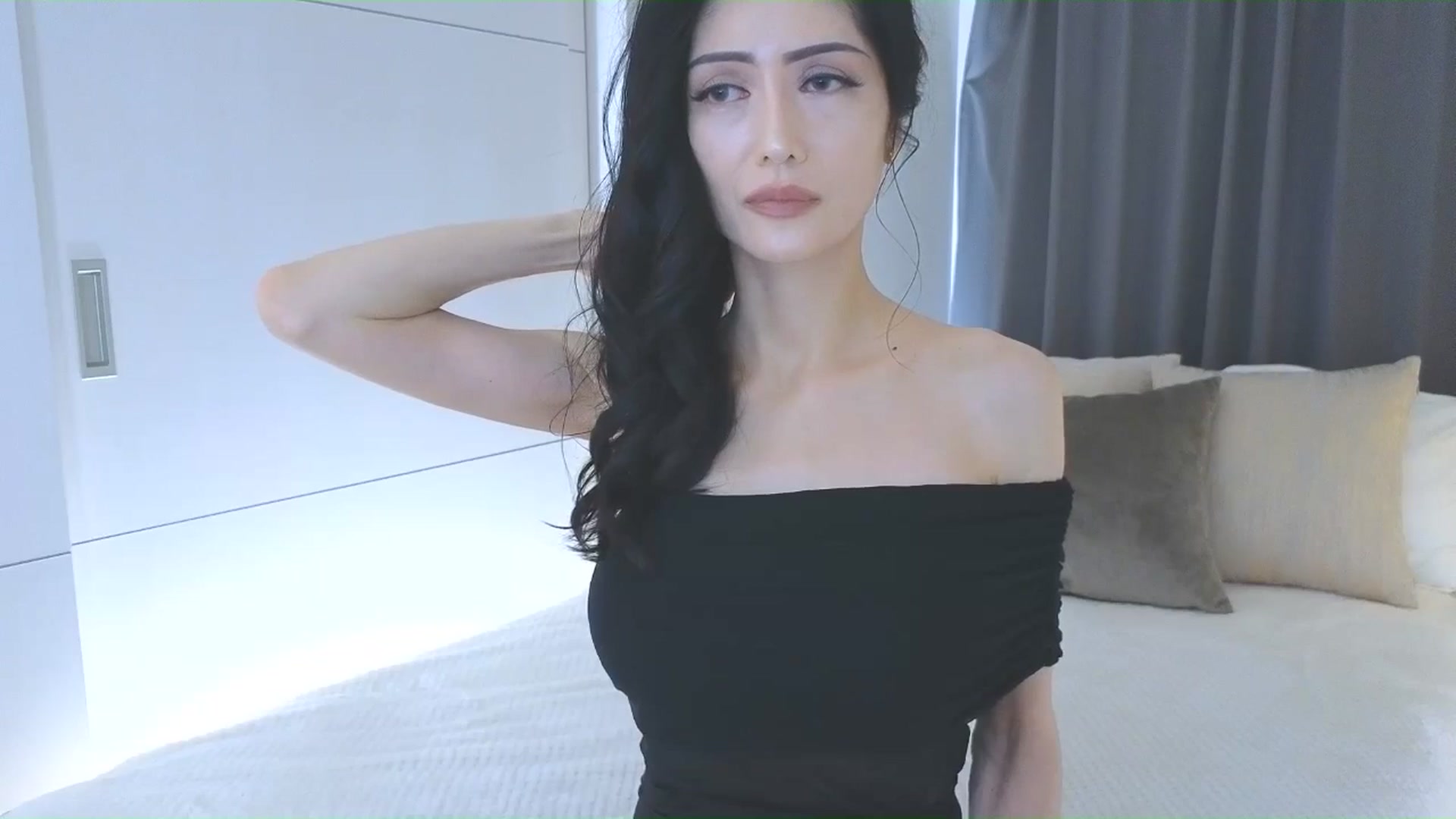 Gallery image thumbnail from Eleah's myfreecams stream on, 03/08/2026, 24:18 image 2 of 20
