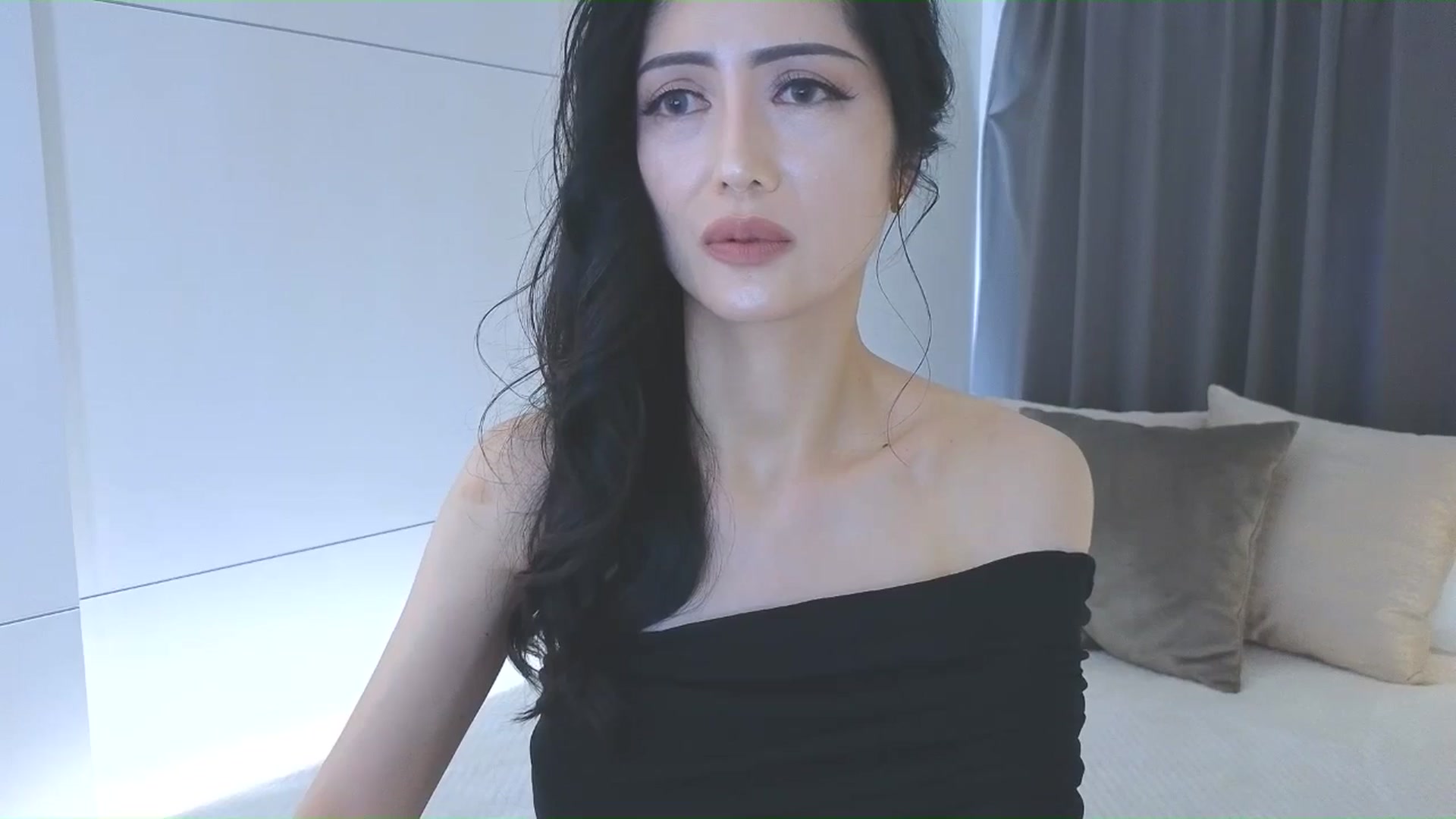 Gallery image thumbnail from Eleah's myfreecams stream on, 03/08/2026, 04:33 image 5 of 20