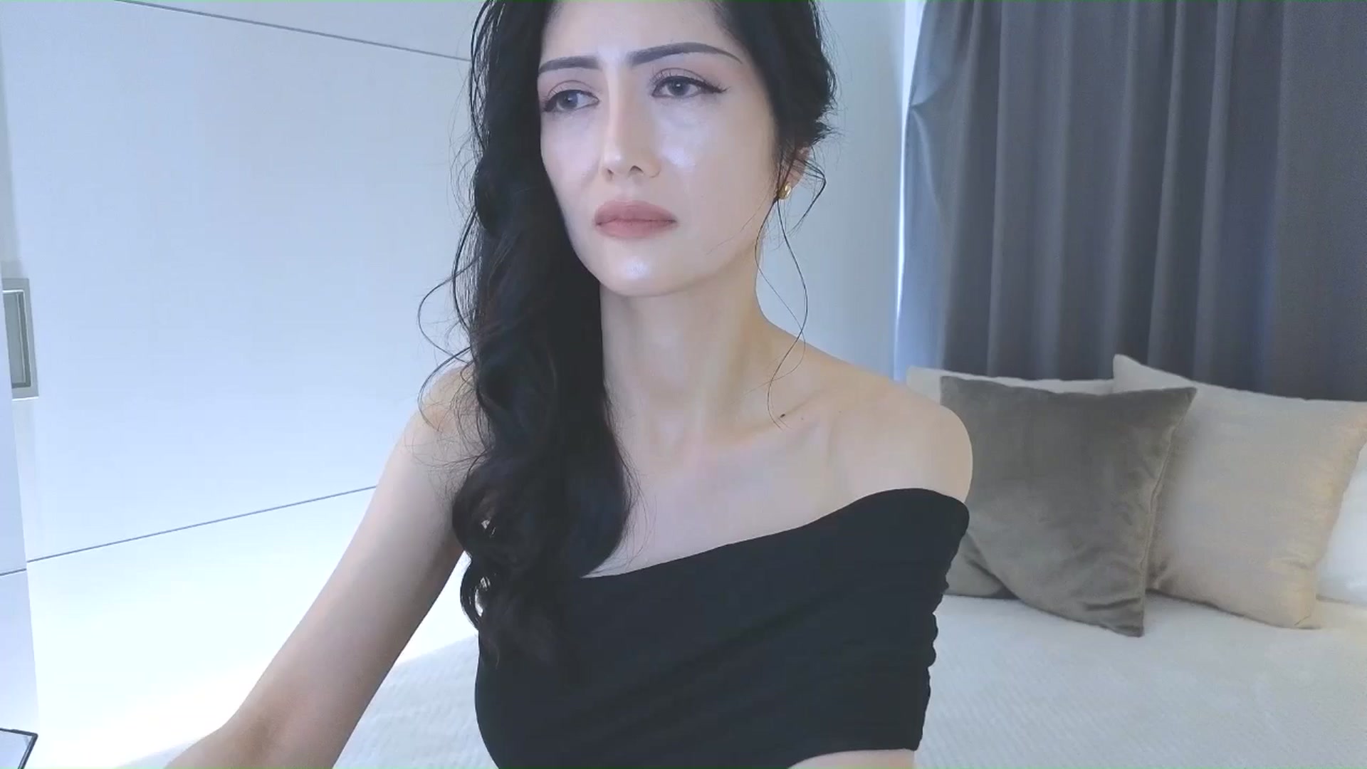 Gallery image thumbnail from Eleah's myfreecams stream on, 03/08/2026, 04:33 image 3 of 20