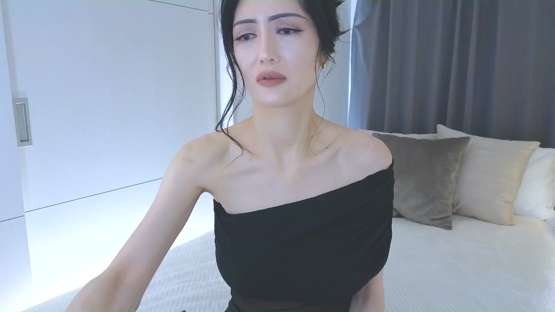 Gallery image thumbnail from Eleah's myfreecams stream on, 03/08/2026, 06:43 image 8 of 20