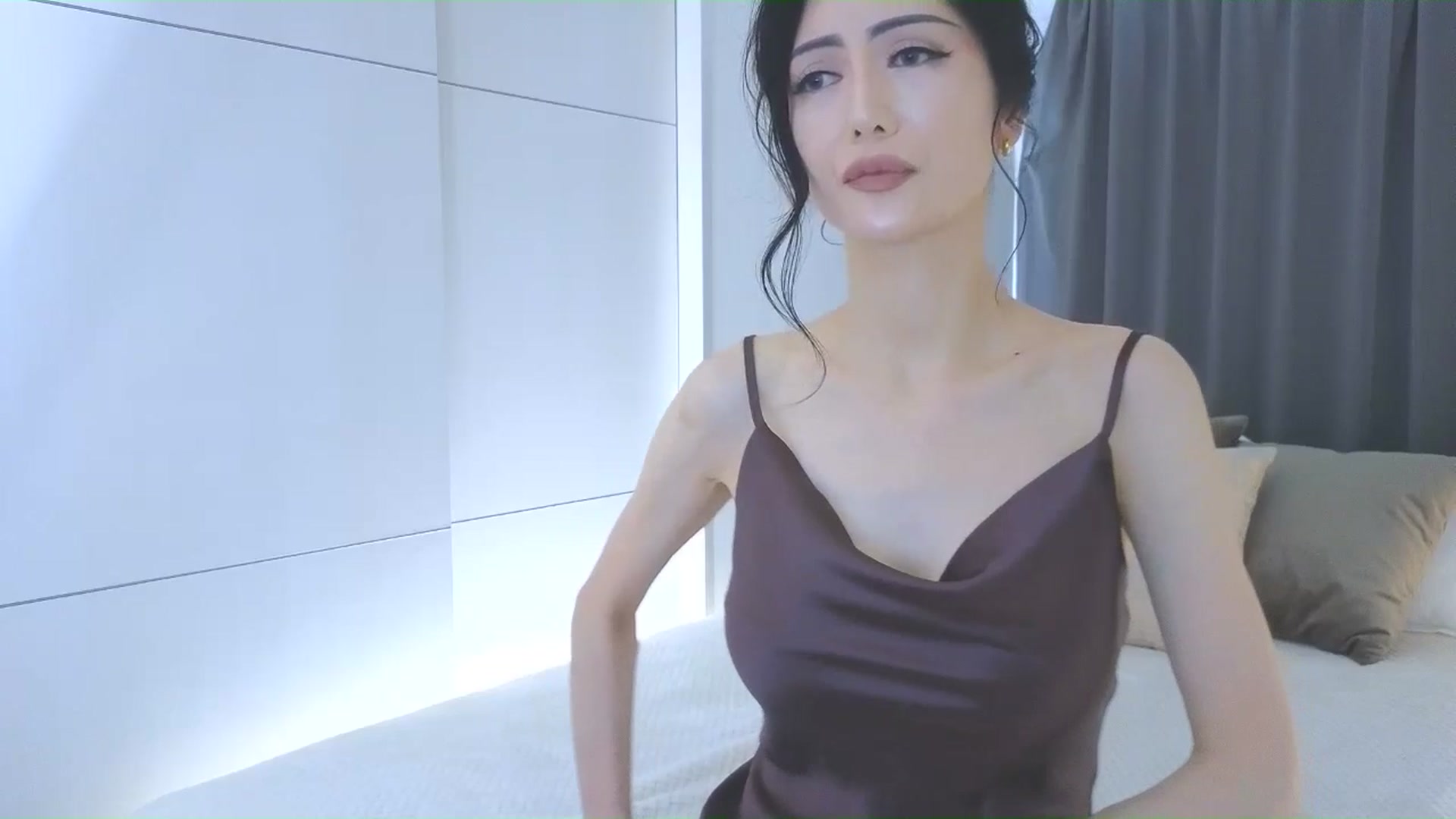Gallery image thumbnail from Eleah's myfreecams stream on, 03/22/2026, 04:03 image 4 of 20