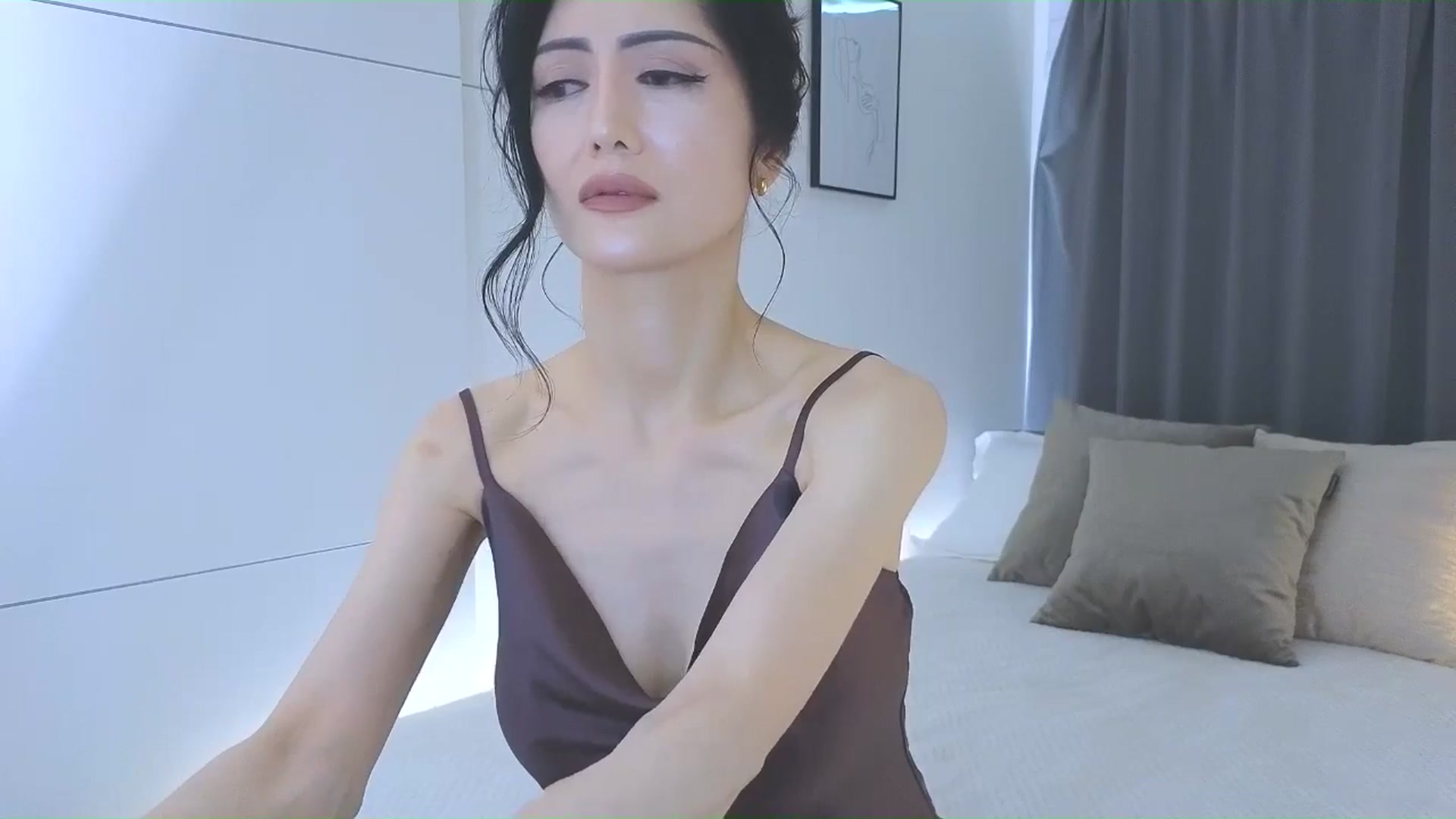 Gallery image thumbnail from Eleah's myfreecams stream on, 03/22/2026, 04:03 image 15 of 20