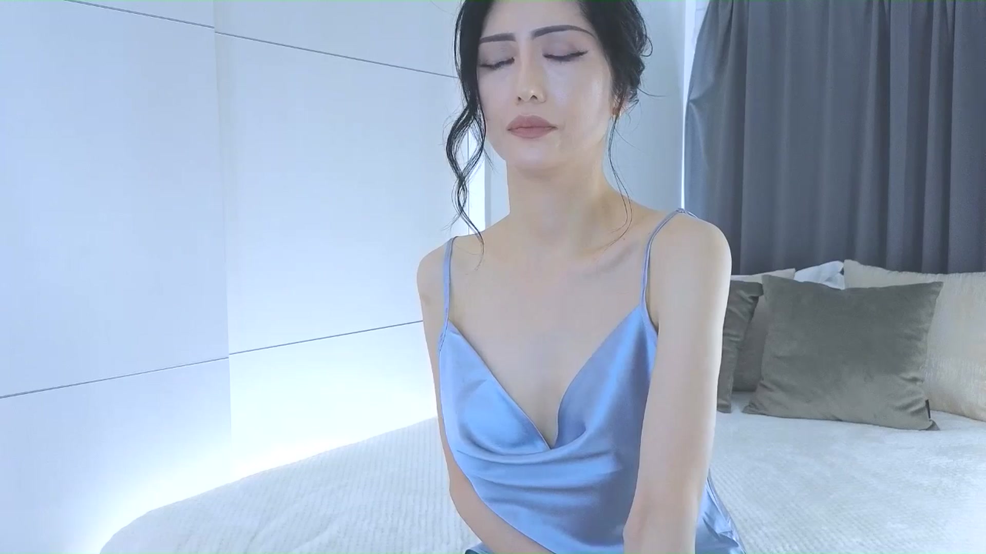 Gallery image thumbnail from Eleah's myfreecams stream on, 03/26/2026, 01:01 image 15 of 20