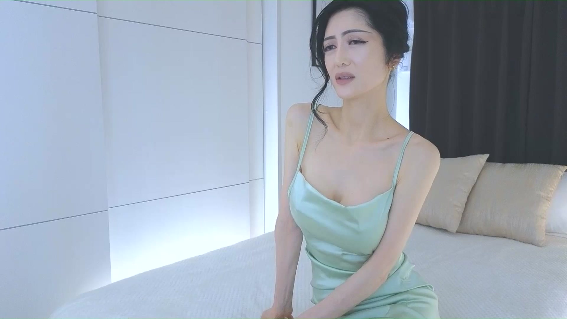 Gallery image thumbnail from Eleah's myfreecams stream on, 04/03/2026, 13:13 image 18 of 20