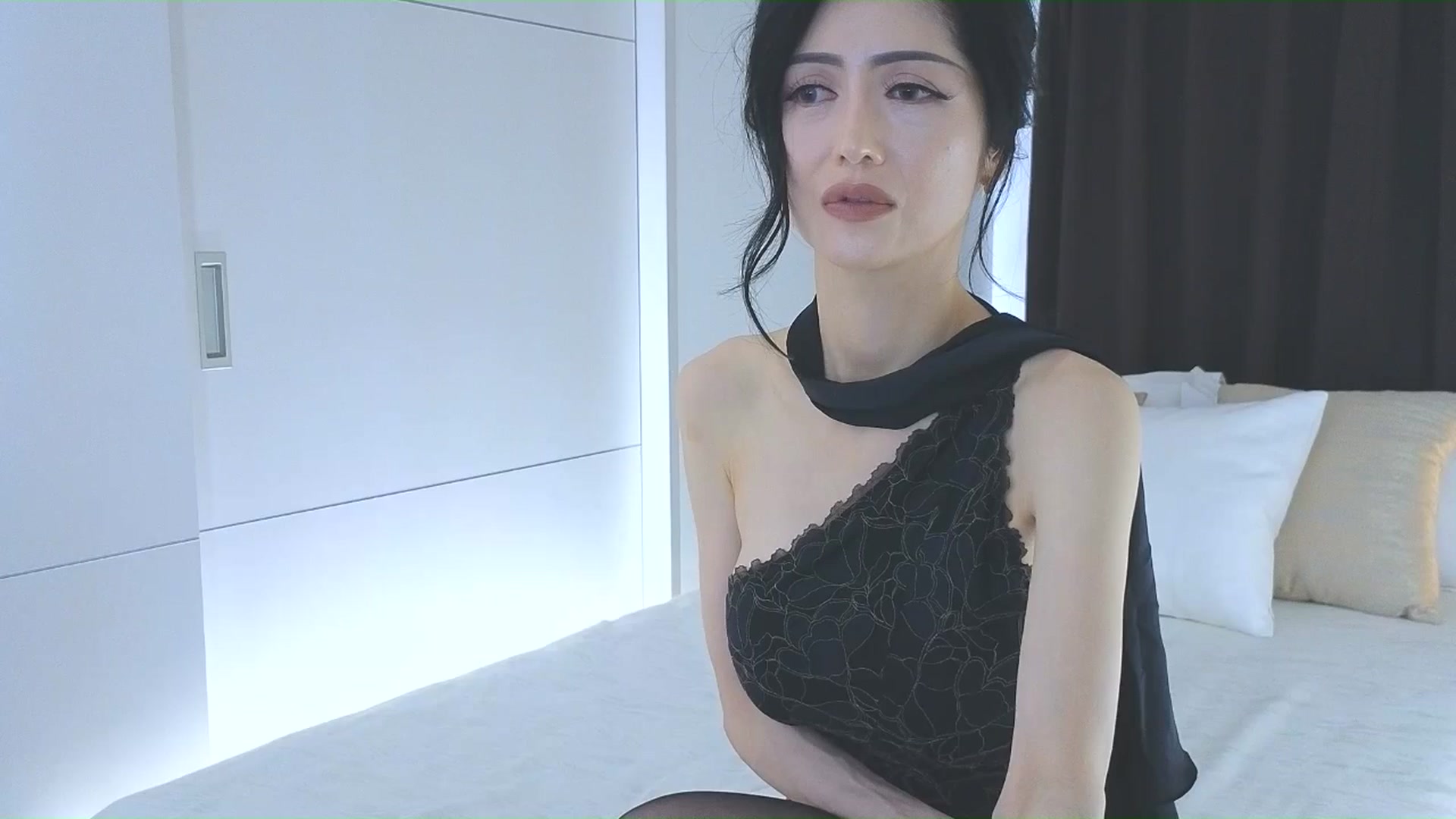 Gallery image thumbnail from Eleah's myfreecams stream on, 04/17/2026, 15:32 image 9 of 20