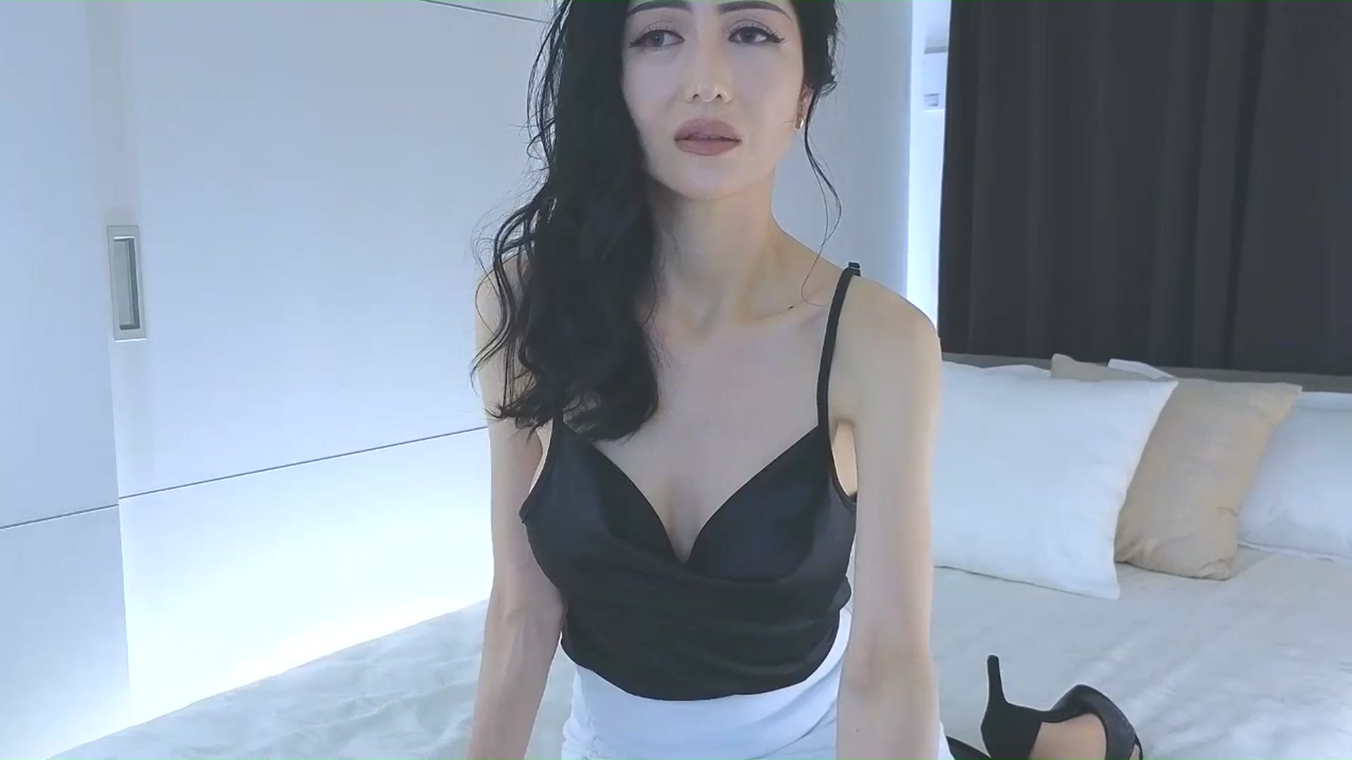 Gallery image thumbnail from Eleah's myfreecams stream on, 04/24/2026, 13:11 image 18 of 20