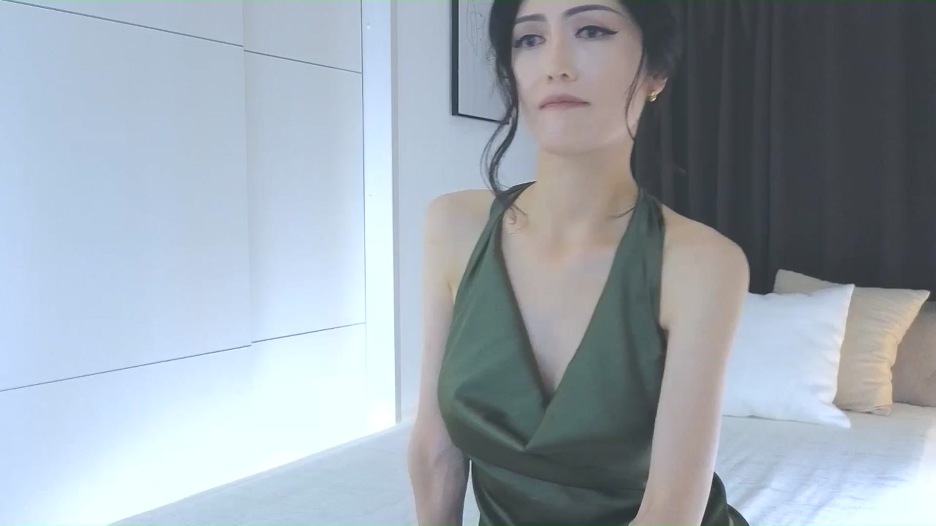 Gallery image thumbnail from Eleah's myfreecams stream on, 05/09/2026, 12:08 image 8 of 20
