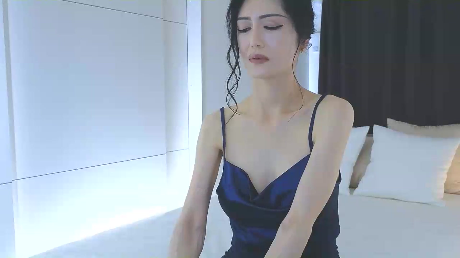 Gallery image thumbnail from Eleah's myfreecams stream on, 05/14/2026, 12:39 image 16 of 20