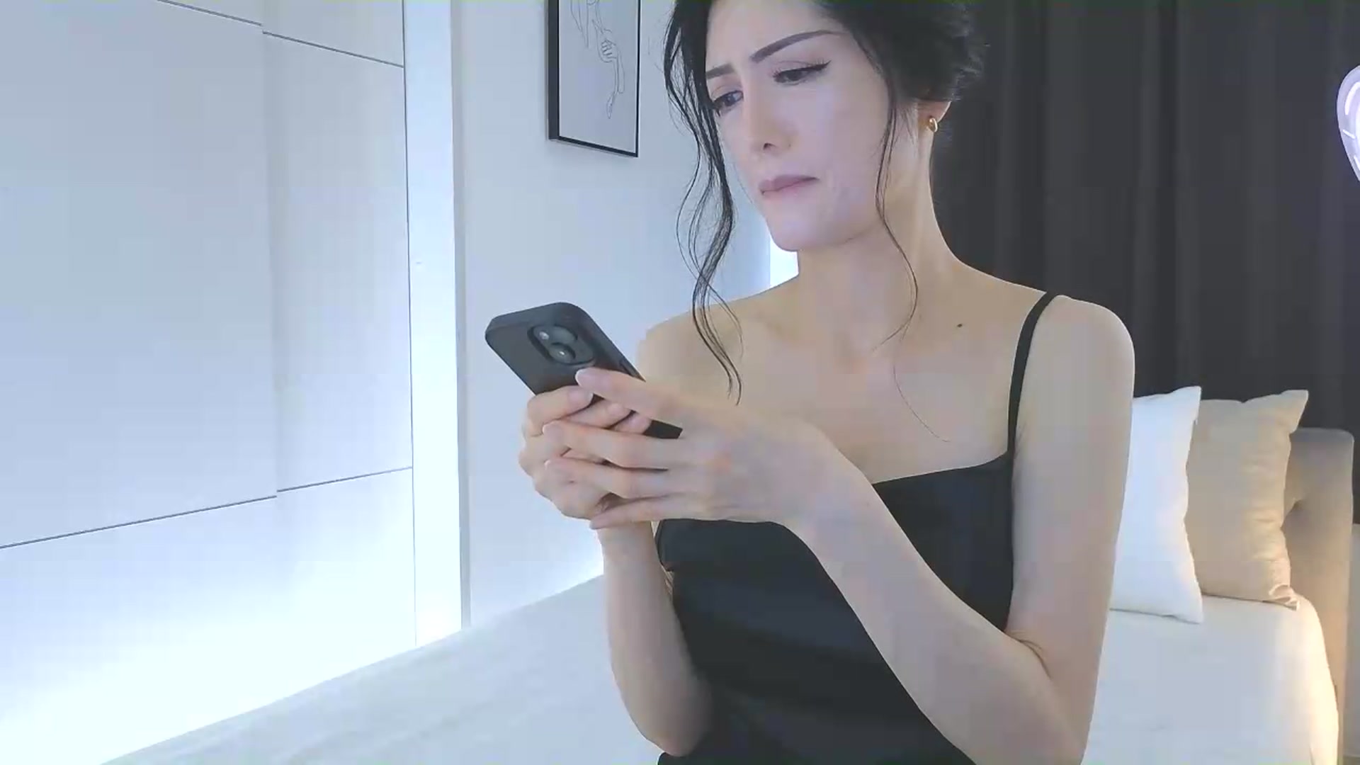 Gallery image thumbnail from Eleah's myfreecams stream on, 05/16/2026, 17:47 image 4 of 20