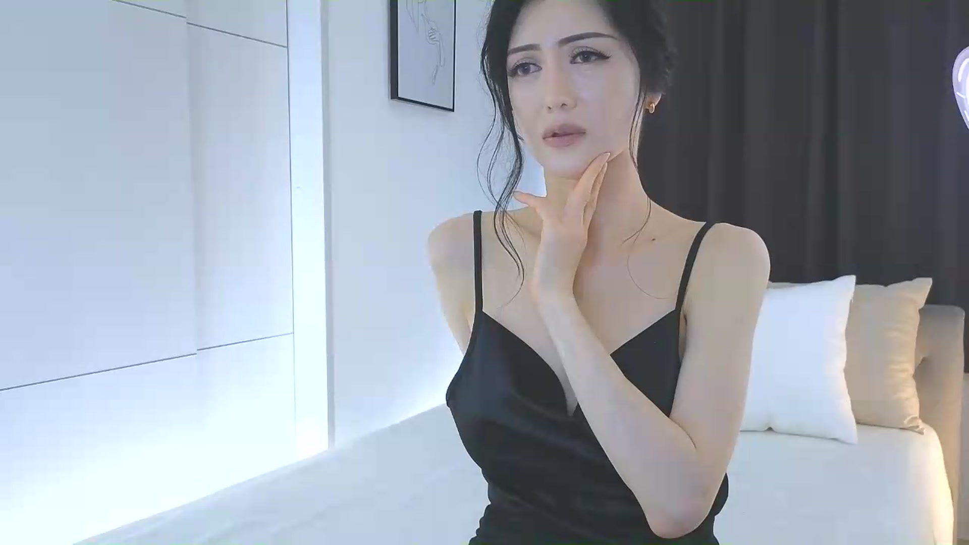 Gallery image thumbnail from Eleah's myfreecams stream on, 05/16/2026, 17:47 image 2 of 20