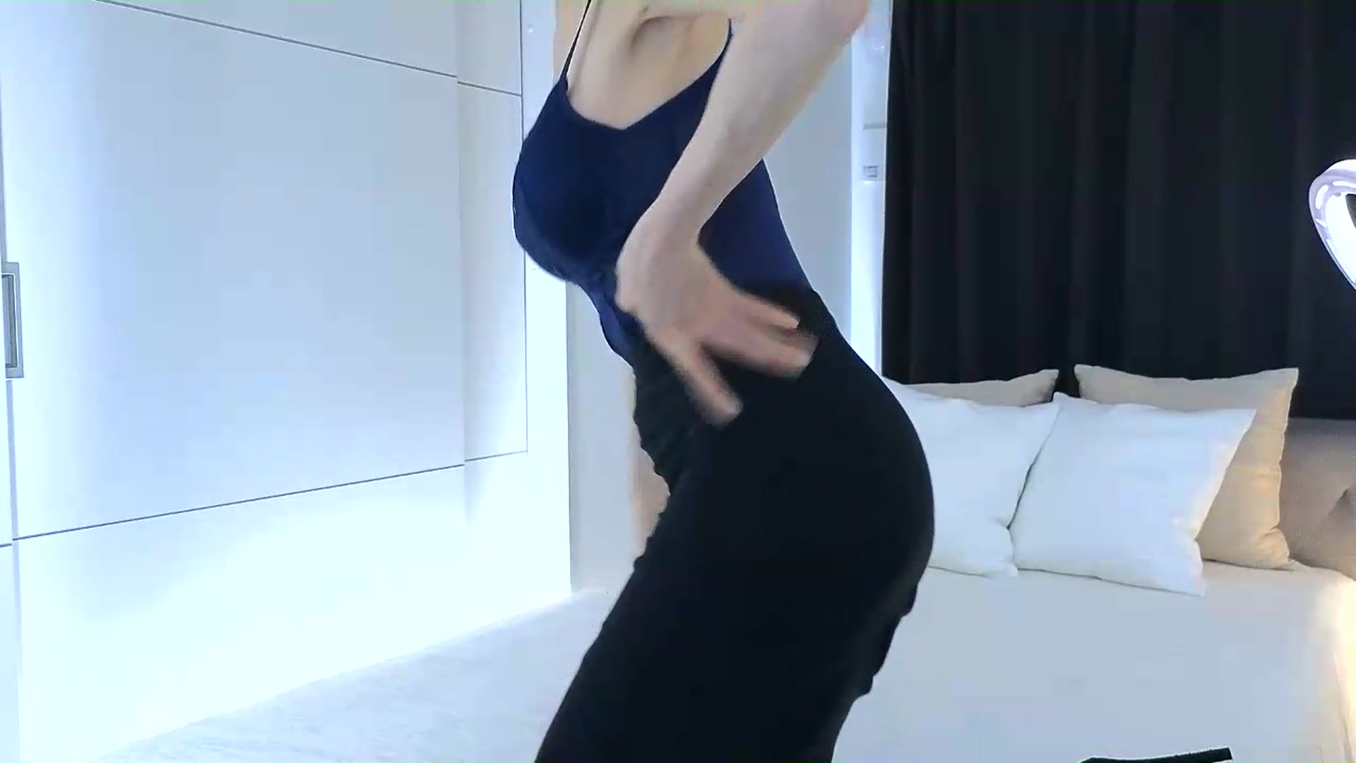 Gallery image thumbnail from Eleah's myfreecams stream on, 05/20/2026, 15:40 image 3 of 20