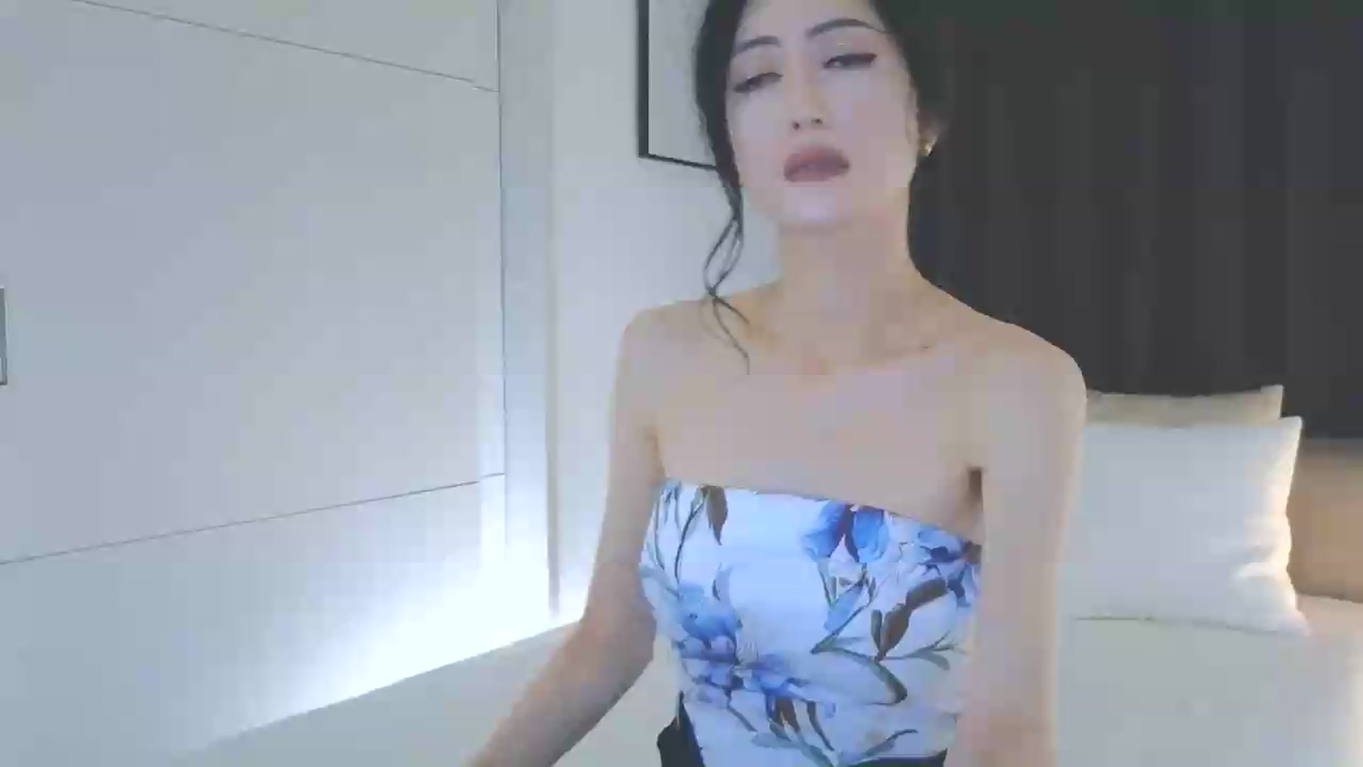 Gallery image thumbnail from Eleah's myfreecams stream on, 05/27/2026, 12:35 image 1 of 20
