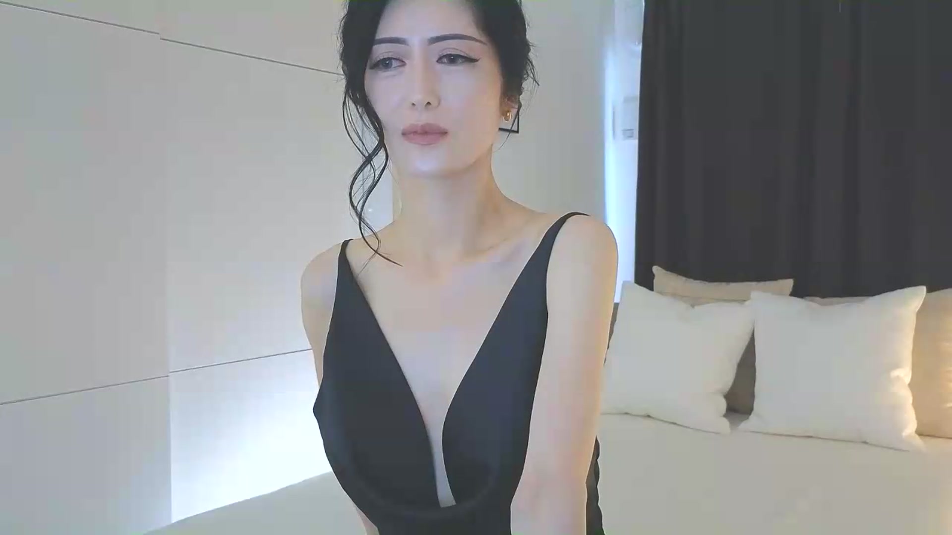Gallery image thumbnail from Eleah's myfreecams stream on, 05/30/2026, 21:44 image 7 of 20