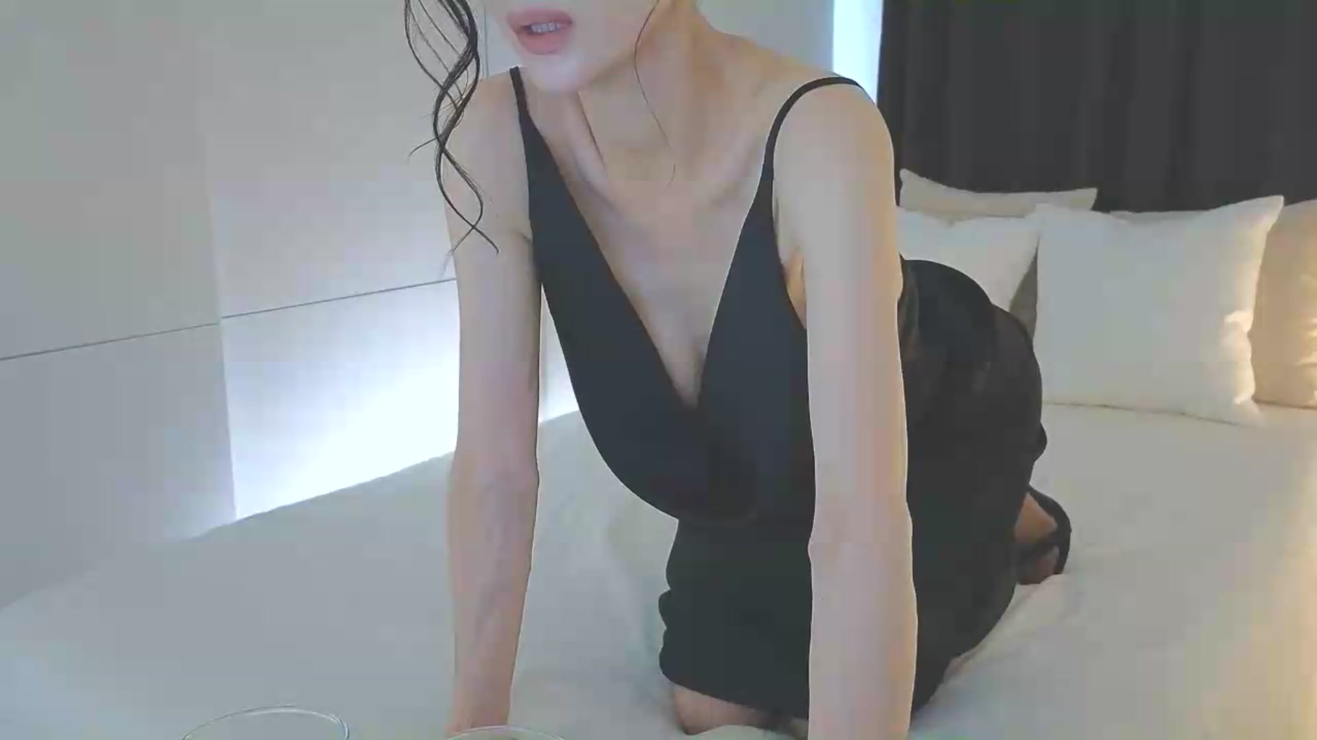 Gallery image thumbnail from Eleah's myfreecams stream on, 05/30/2026, 23:37 image 4 of 20