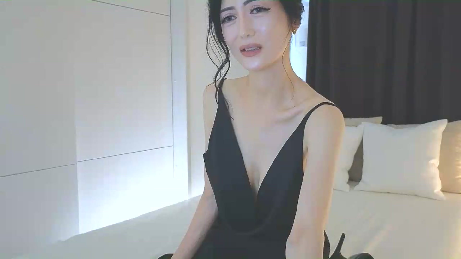 Gallery image thumbnail from Eleah's myfreecams stream on, 05/30/2026, 23:37 image 9 of 20