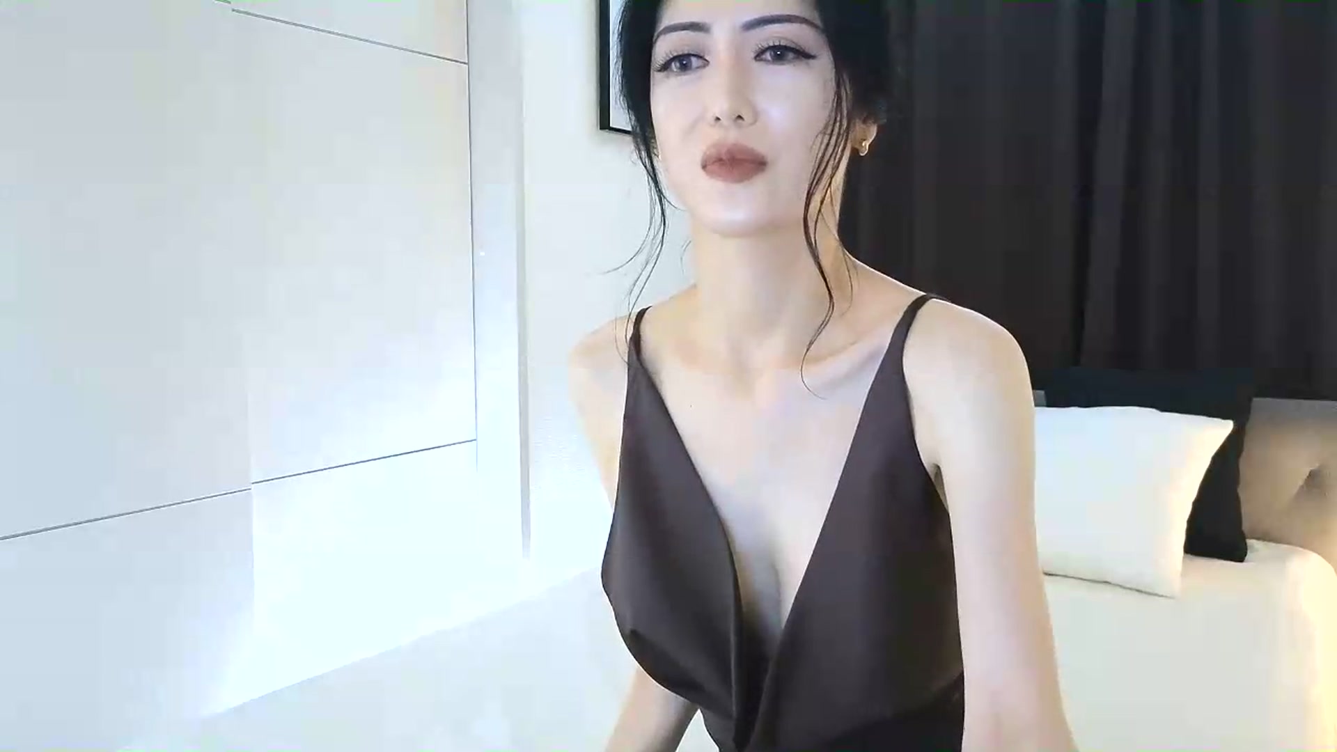 Gallery image thumbnail from Eleah's myfreecams stream on, 06/11/2026, 22:59 image 20 of 20