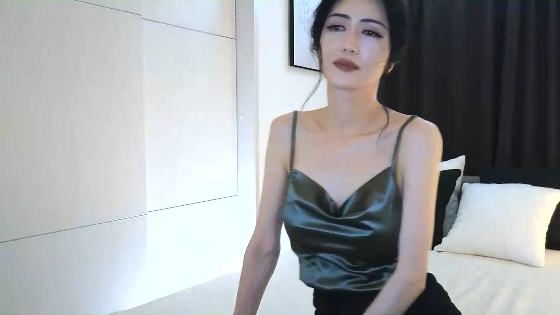 Gallery image thumbnail from Eleah's myfreecams stream on, 06/12/2026, 01:10 image 19 of 20