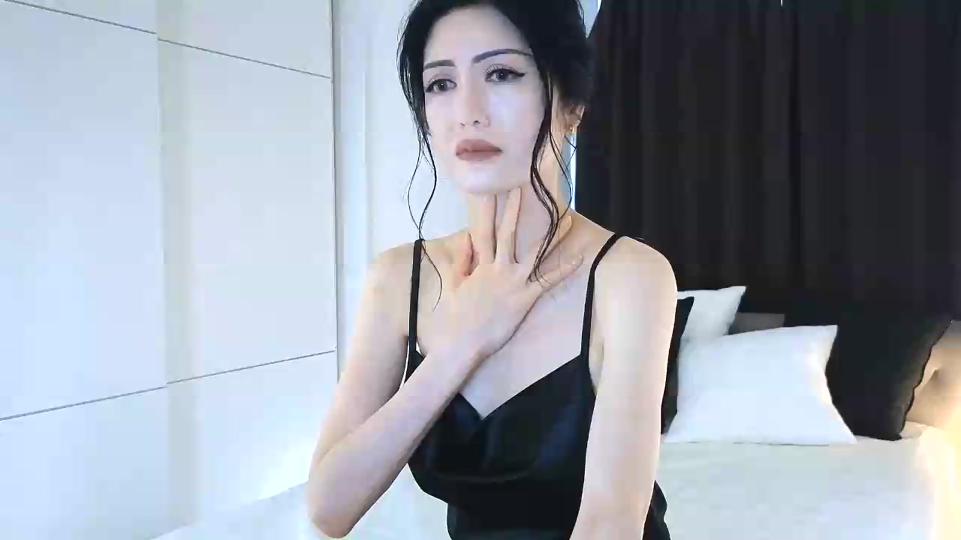 Gallery image thumbnail from Eleah's myfreecams stream on, 06/14/2026, 24:50 image 1 of 20