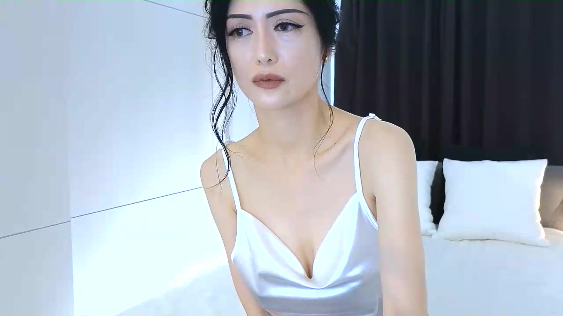 Gallery image thumbnail from Eleah's myfreecams stream on, 06/20/2026, 23:46 image 6 of 20