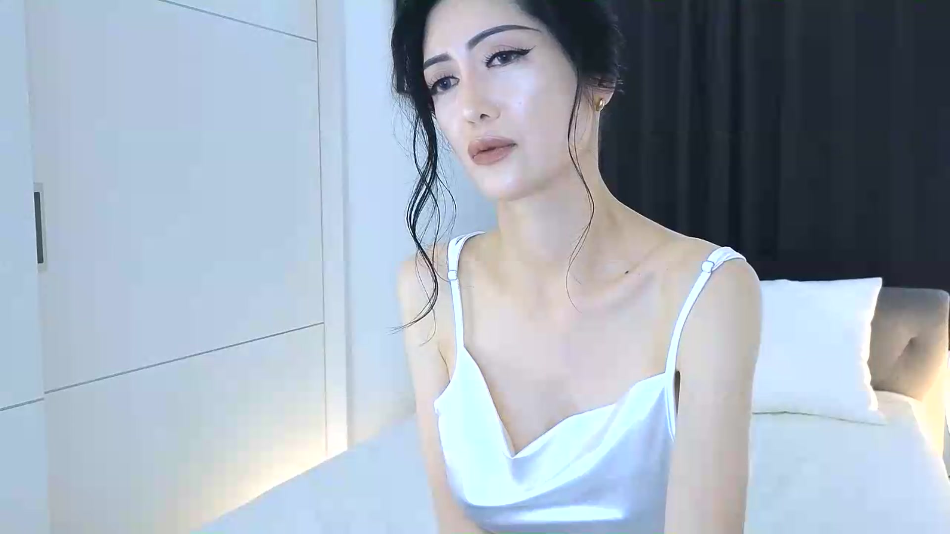 Gallery image thumbnail from Eleah's myfreecams stream on, 06/21/2026, 01:56 image 10 of 20