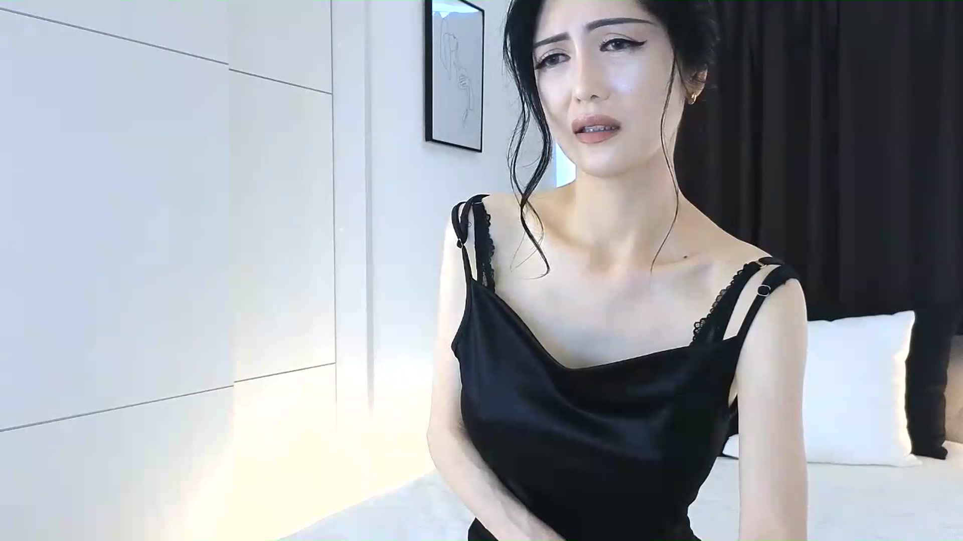 Gallery image thumbnail from Eleah's myfreecams stream on, 06/25/2026, 01:44 image 18 of 20