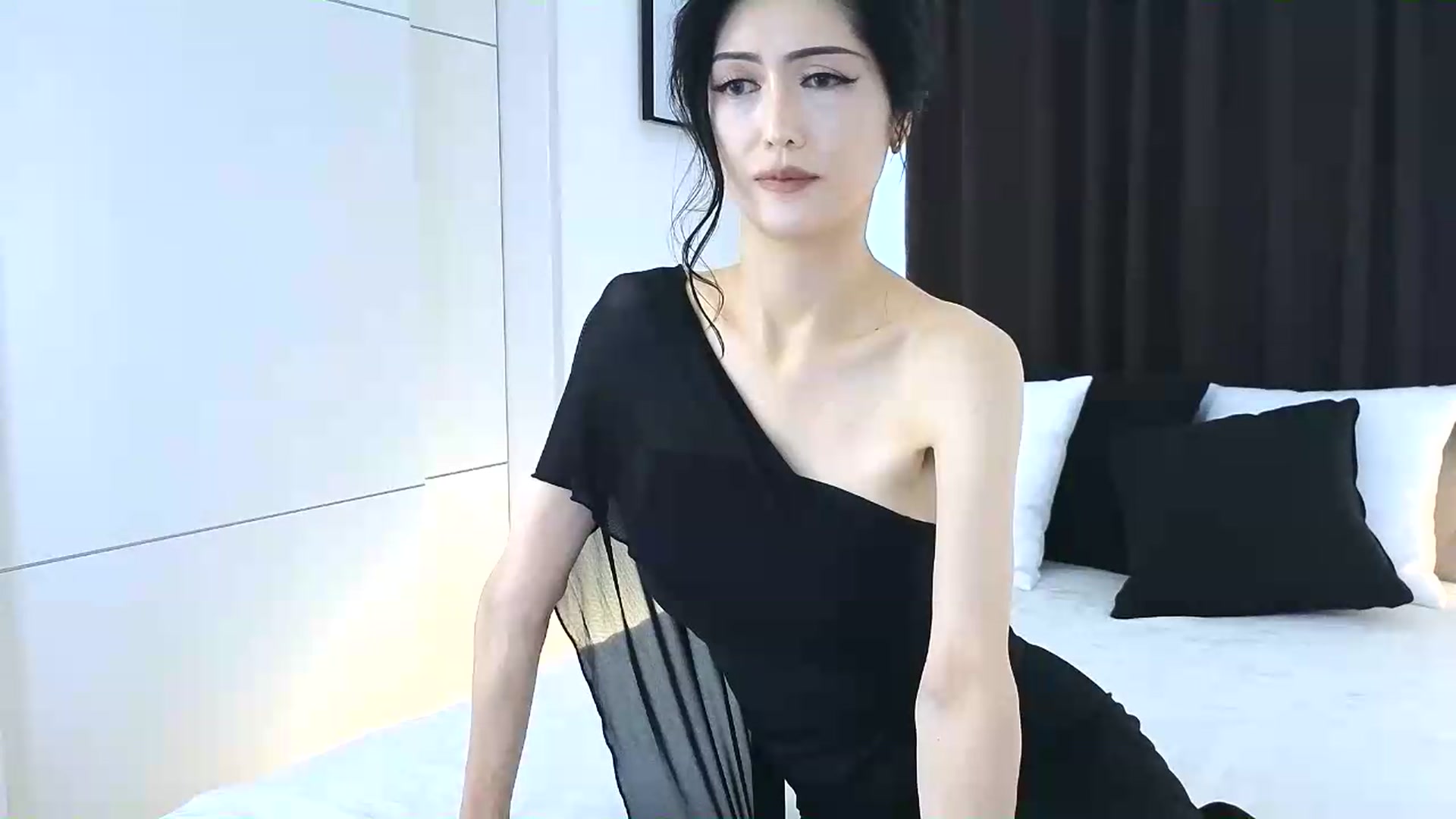 Gallery image thumbnail from Eleah's myfreecams stream on, 06/30/2026, 24:04 image 3 of 20