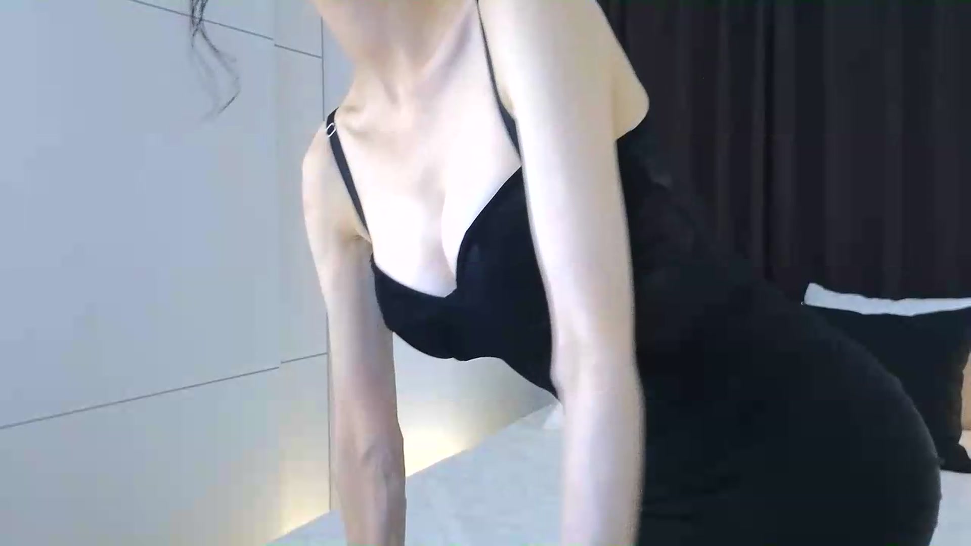 Gallery image thumbnail from Eleah's myfreecams stream on, 07/13/2026, 23:27 image 6 of 20