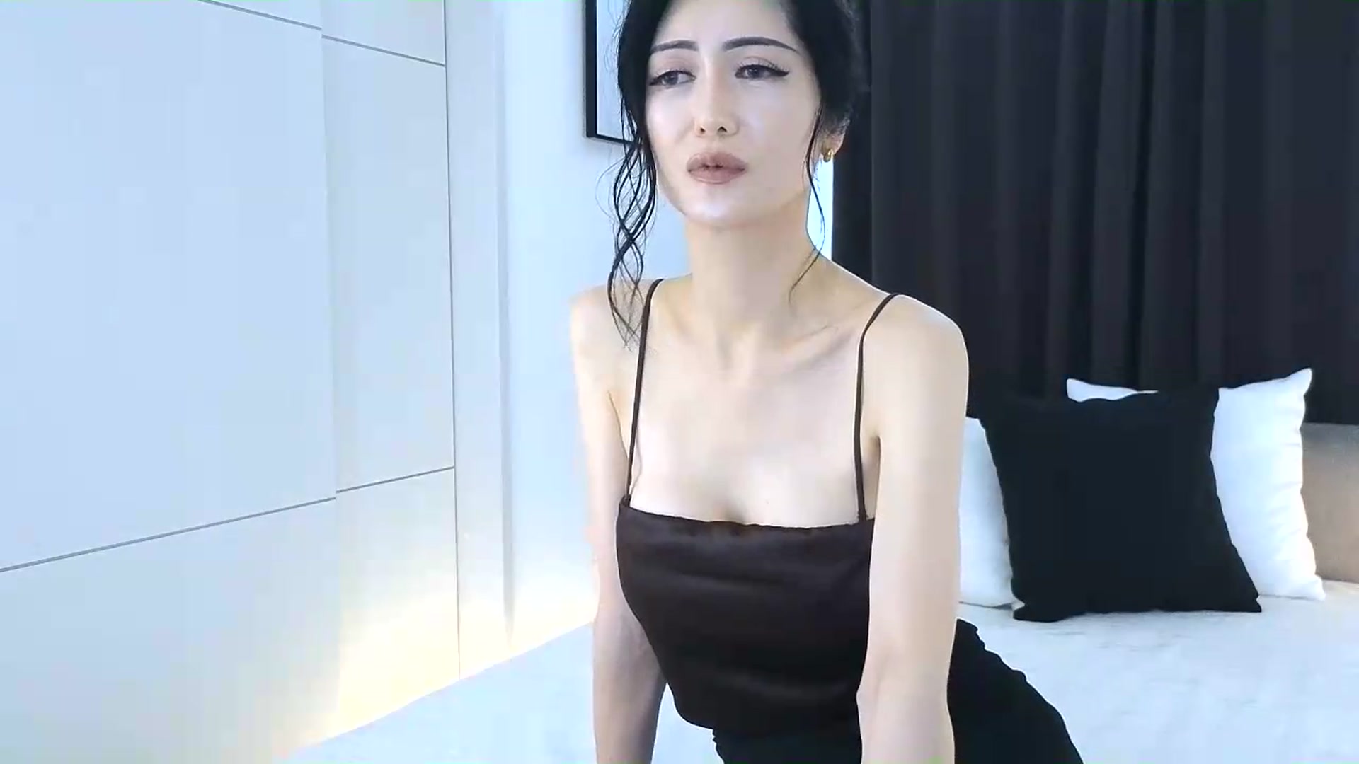 Gallery image thumbnail from Eleah's myfreecams stream on, 07/30/2026, 24:15 image 13 of 20