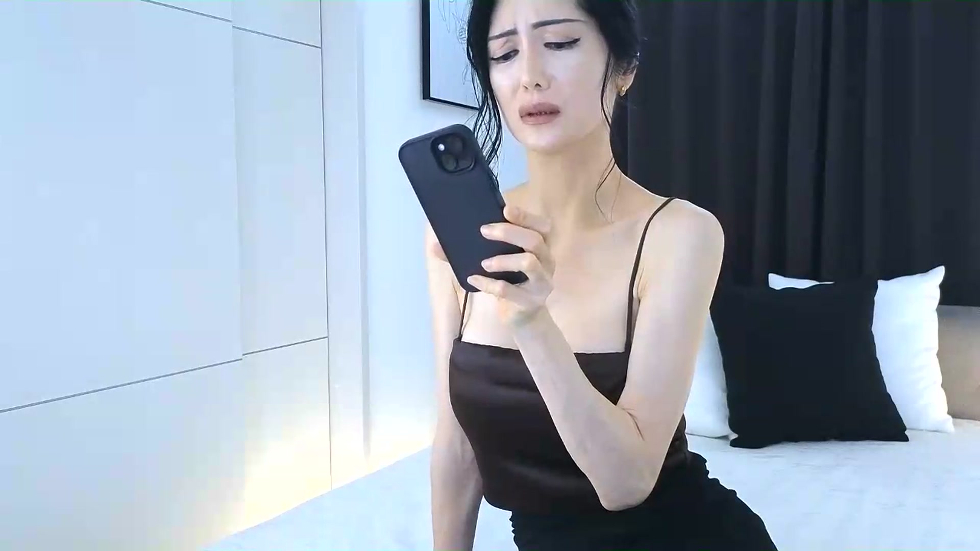 Gallery image thumbnail from Eleah's myfreecams stream on, 07/30/2026, 24:15 image 14 of 20
