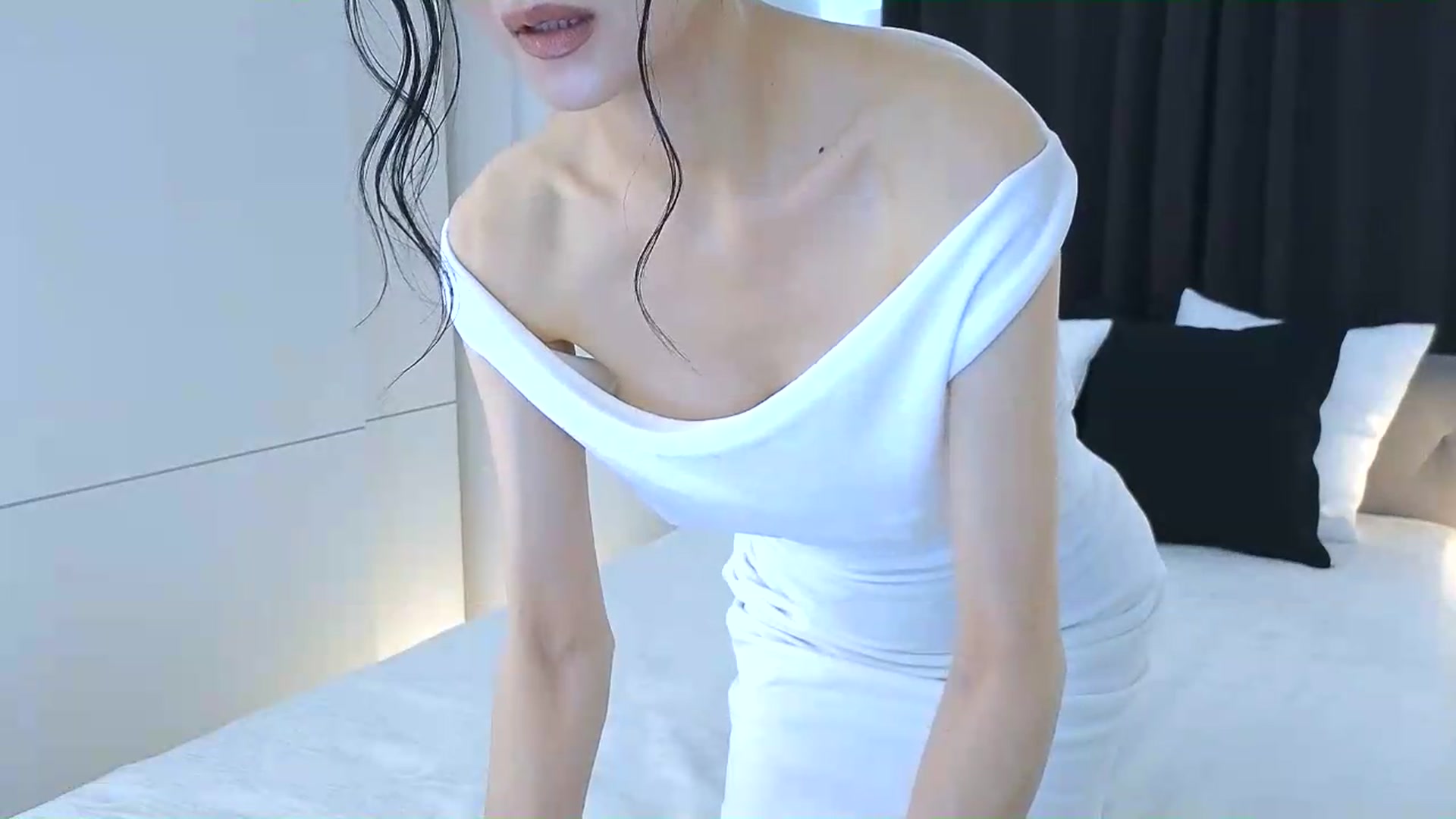 Gallery image thumbnail from Eleah's myfreecams stream on, 08/02/2026, 01:15 image 13 of 20