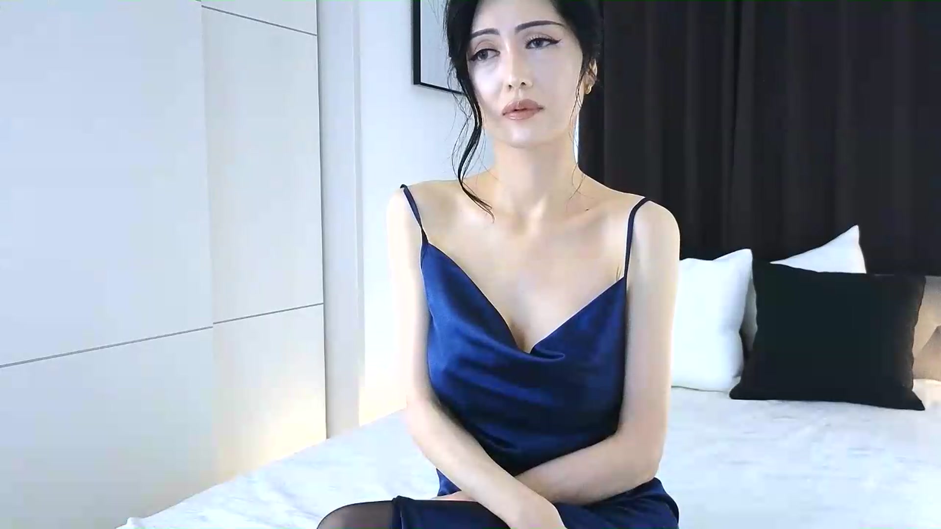 Gallery image thumbnail from Eleah's myfreecams stream on, 08/17/2026, 21:13 image 13 of 20