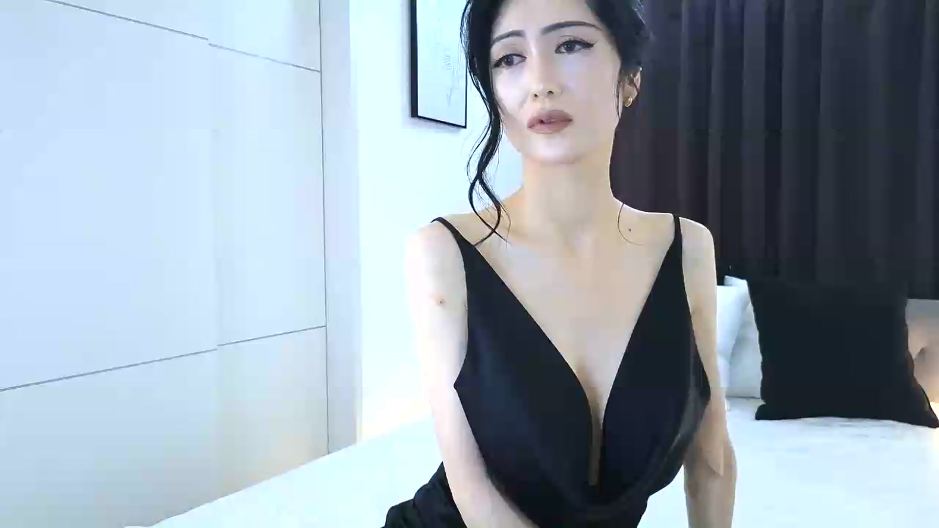 Gallery image thumbnail from Eleah's myfreecams stream on, 09/09/2026, 23:36 image 1 of 20