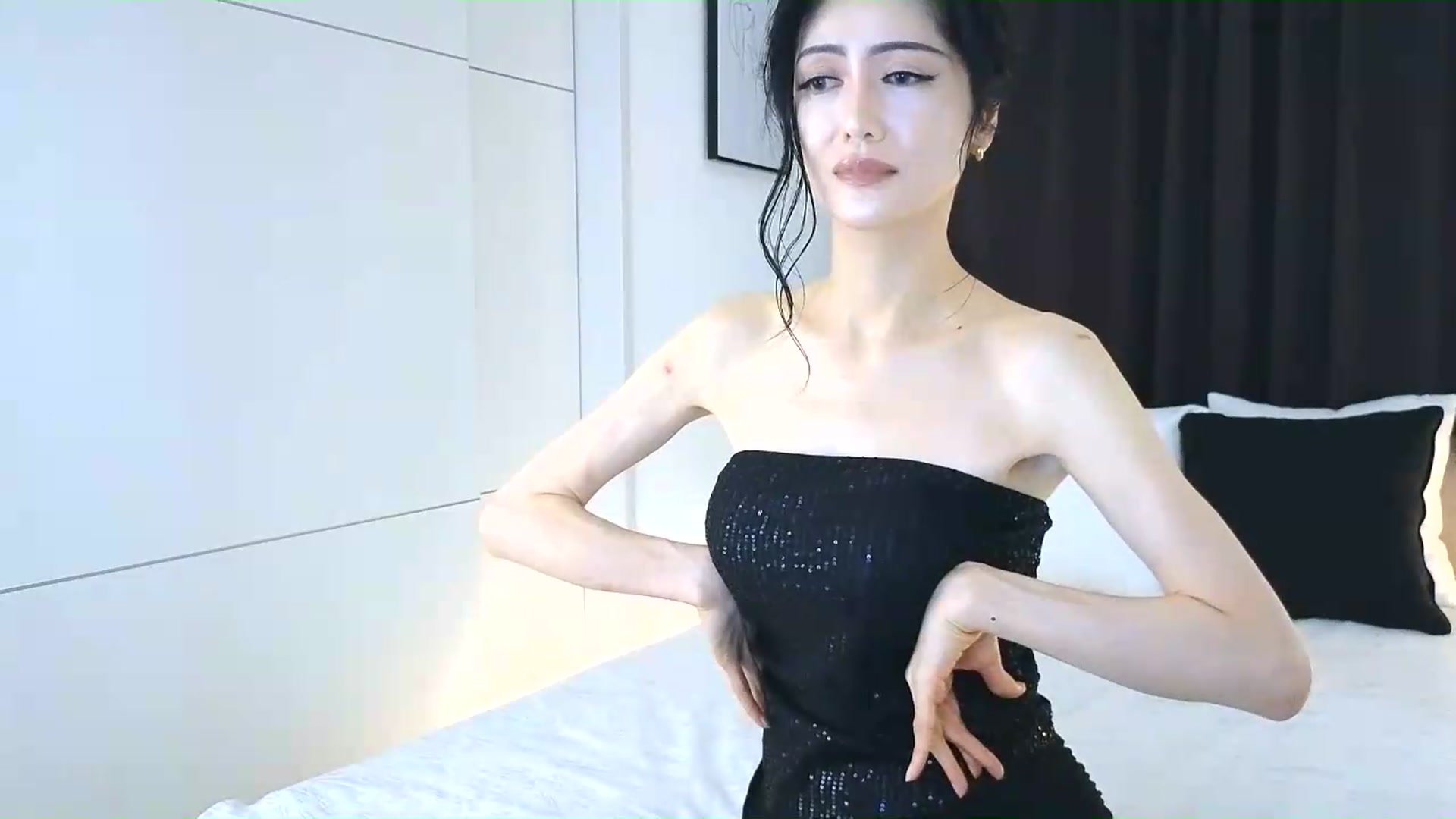 Gallery image thumbnail from Eleah's myfreecams stream on, 09/11/2026, 21:52 image 18 of 20