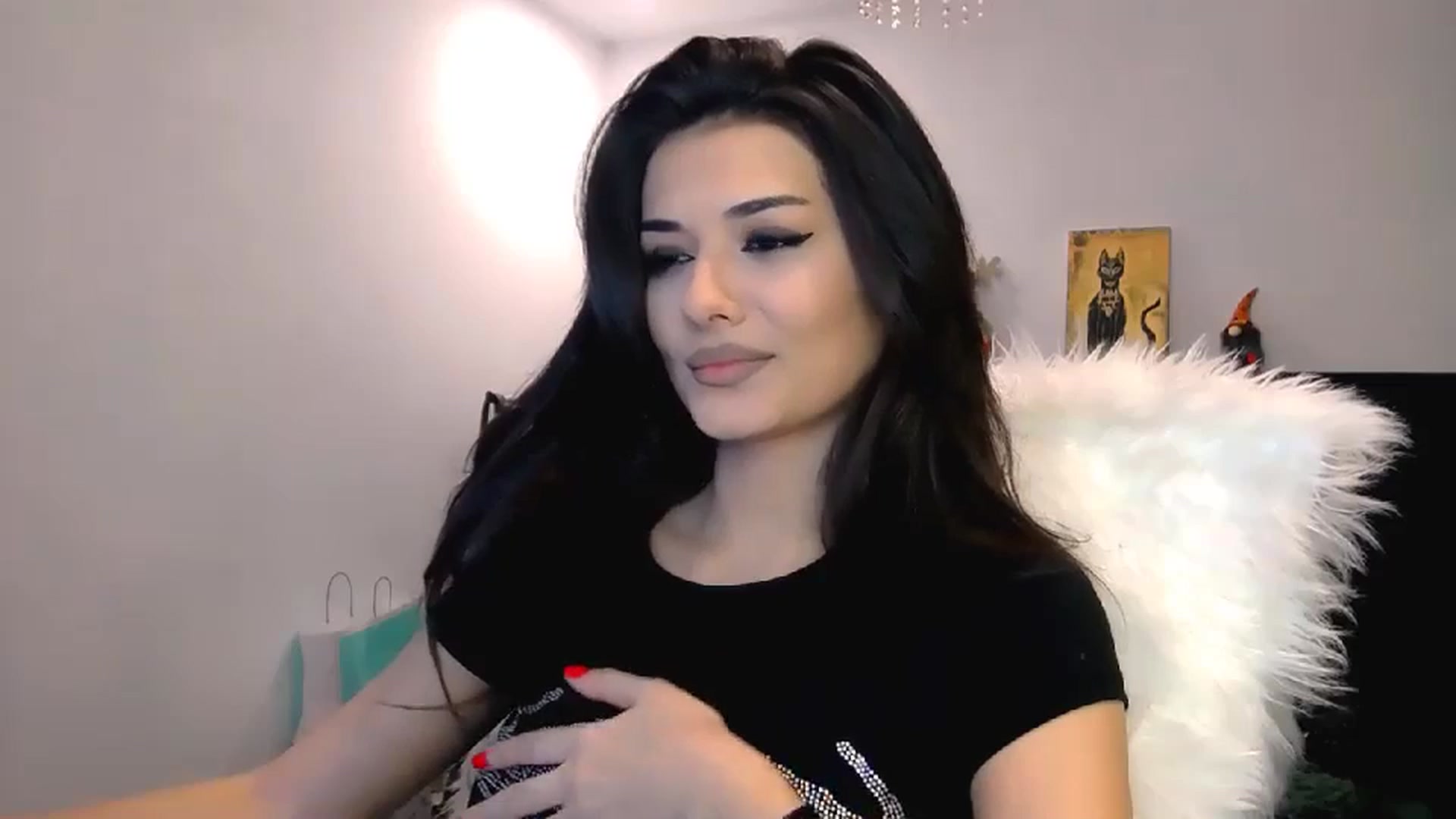 Gallery image thumbnail from Electra's myfreecams stream on, 01/04/2024, 24:09 image 7 of 20