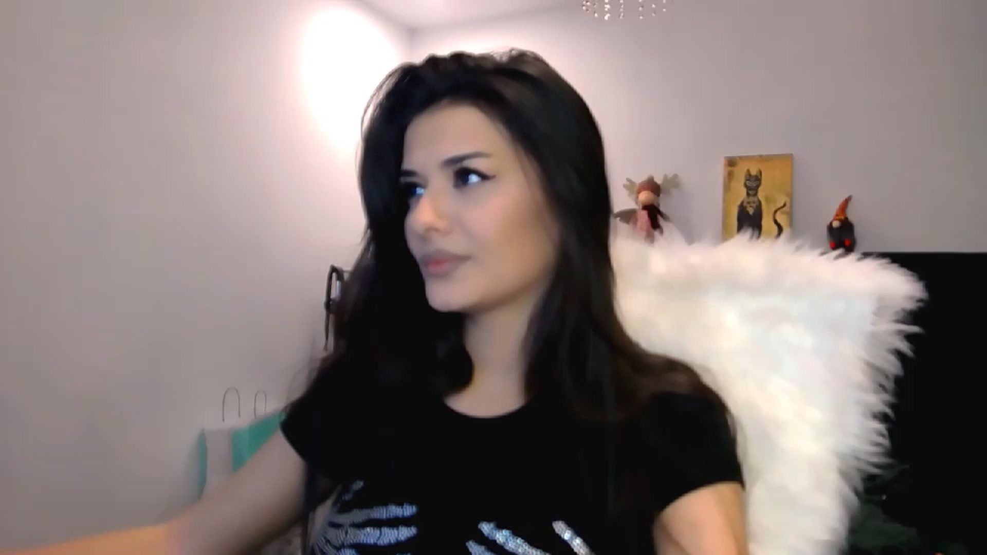 Gallery image thumbnail from Electra's myfreecams stream on, 01/04/2024, 24:09 image 20 of 20