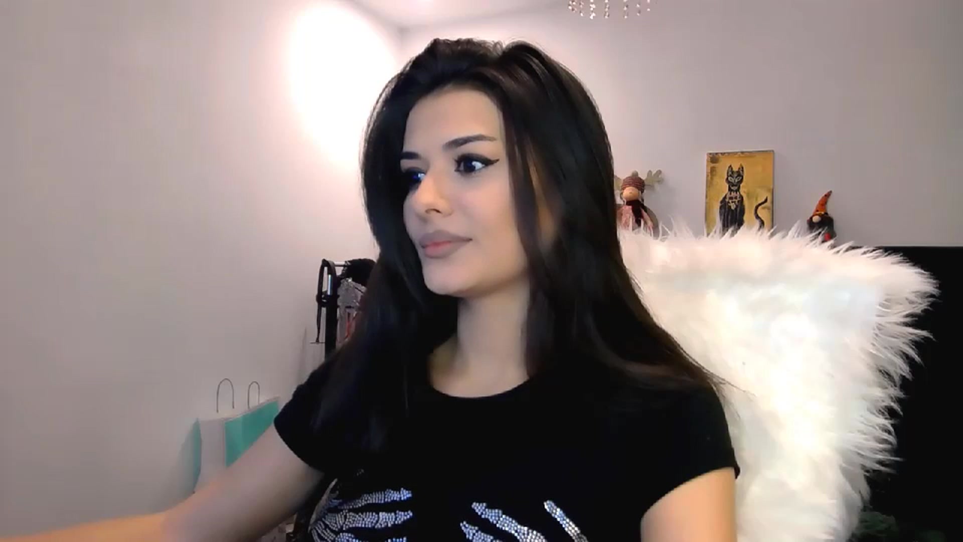 Gallery image thumbnail from Electra's myfreecams stream on, 01/04/2024, 24:09 image 10 of 20