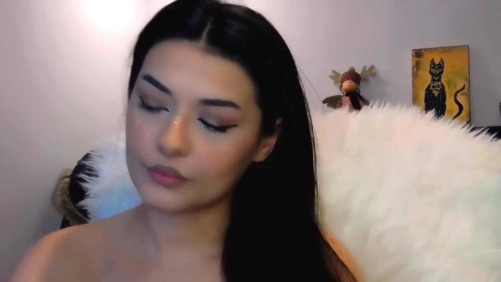 Gallery image thumbnail from Electra's myfreecams stream on, 03/15/2024, 24:19 image 18 of 20