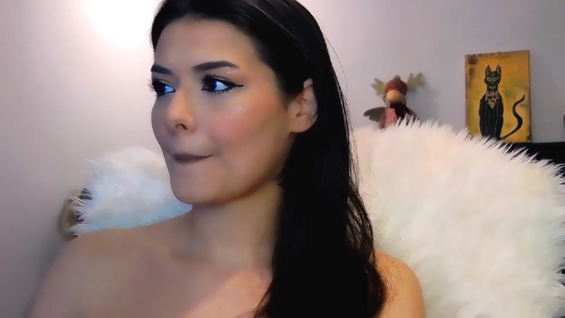 Gallery image thumbnail from Electra's myfreecams stream on, 03/15/2024, 24:19 image 9 of 20