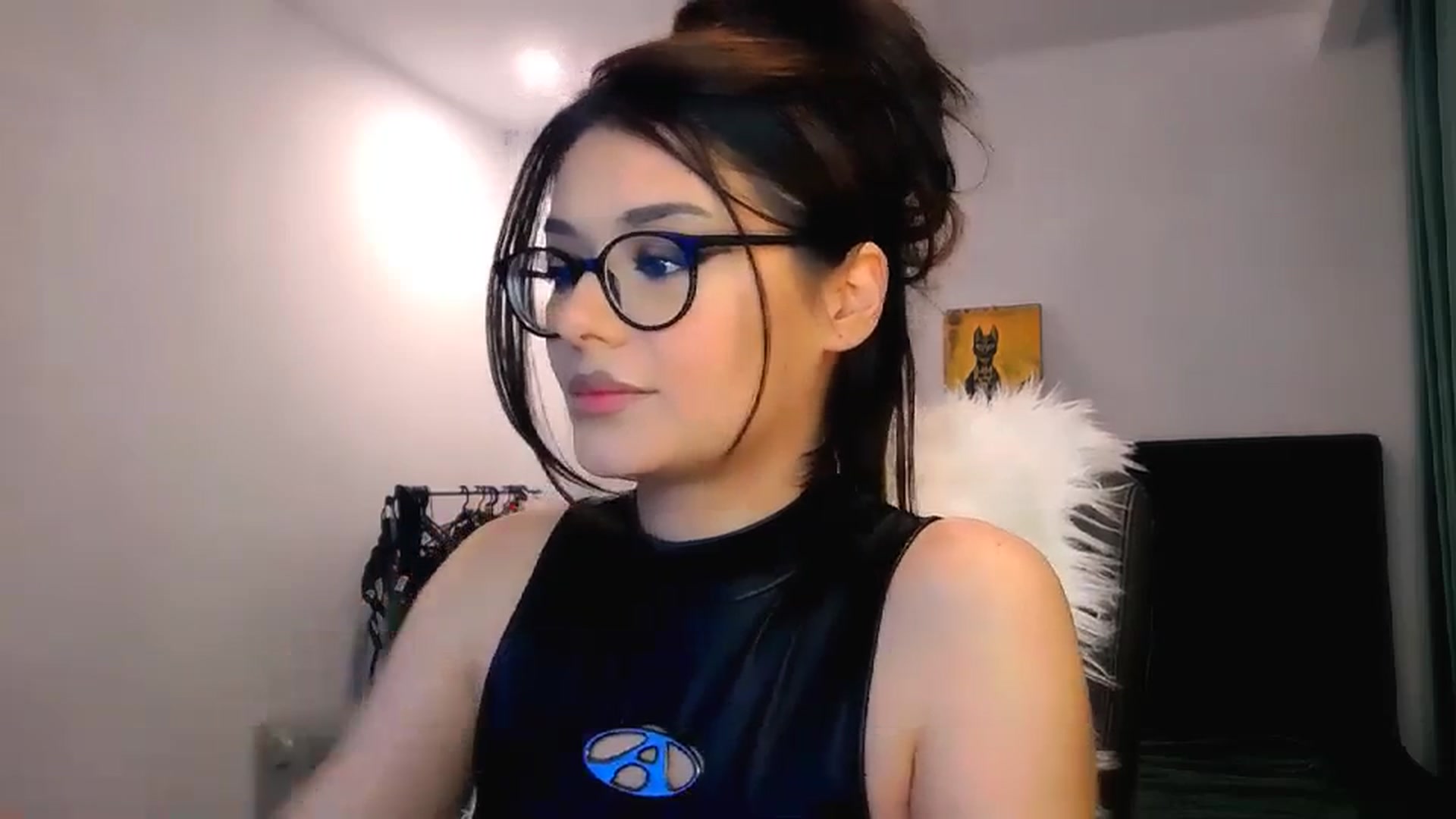 Gallery image thumbnail from Electra's myfreecams stream on, 04/08/2024, 23:25 image 14 of 20