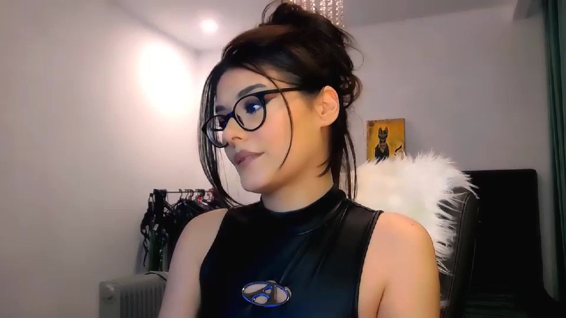 Gallery image thumbnail from Electra's myfreecams stream on, 04/08/2024, 23:25 image 4 of 20